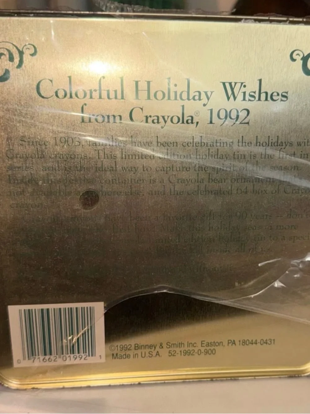 Vintage Crayola tin crayons and ornament E1